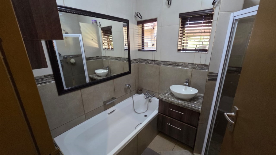 3 Bedroom Property for Sale in Protea Park North West